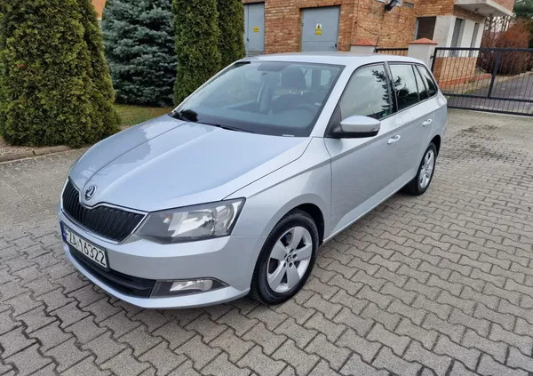 samochody osobowe Skoda Fabia cena 19999 przebieg: 326000, rok produkcji 2015 z Wrocław